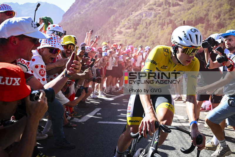 ALPE D'HUEZ, FRANCE - JULY 24 :  during stage 19 of the 113rd edition of Tour de France an UCI World Tour 2.UWT cycling road race stage for Men Elite of 128 km with start in Gap and finish in Alpe d'Huez on July 24, 2026 in Alpe d'Huez, France, 24/07/2026
